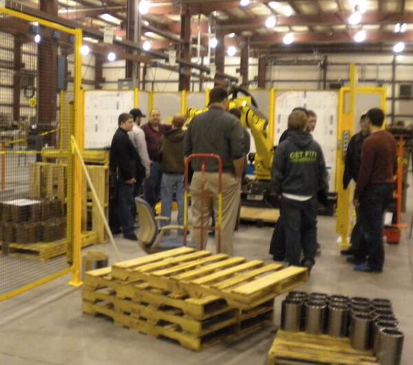 ETAutomate's tweet image. Had a great tour group come through! #robotics #education