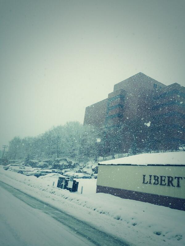 sche7015's tweet image. So base is closed for the day ha