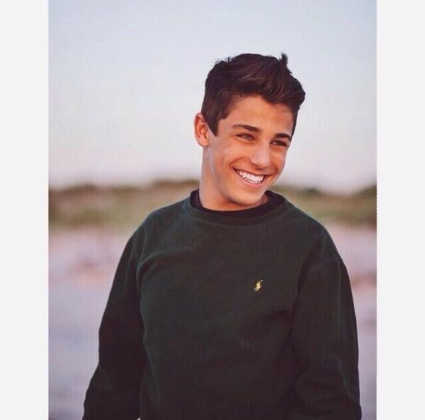 Fkgirlproblems's tweet image. Say hello to my new boyfriend!