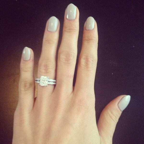 Planureternity's tweet image. What does your engagement ring look like? We love @millsmackintosh ring X