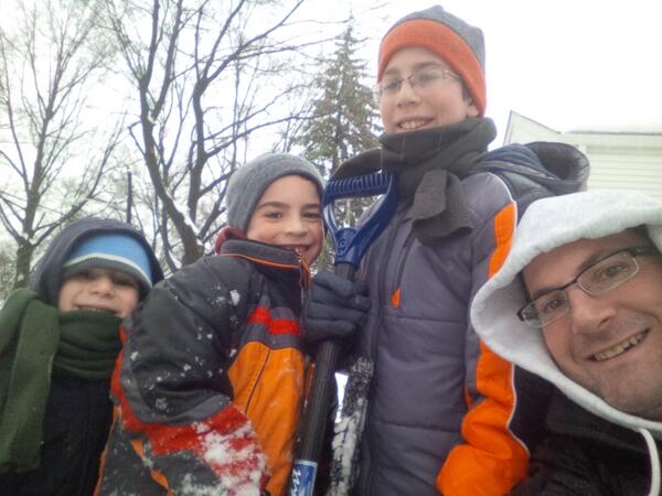 MarkFeit's tweet image. Done shoveling! #teamwork