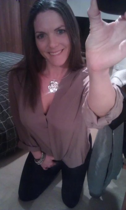 Out on a school night....tut tut. Only for you @nikkiwhiplash ;-p http://t.co/zAtH2wpFqT<a href="/tag/thong"class="tags"><span>#thong</span></a>