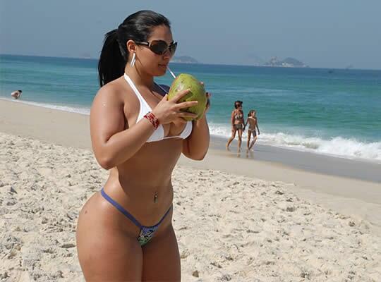 BrothaBuilt's tweet photo. At the beach http://t.co/lkvCRiJrtG