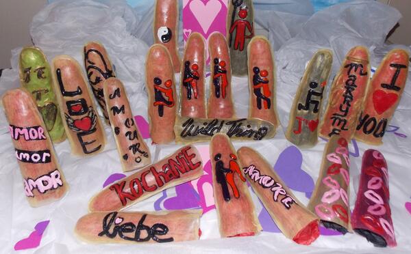 manouite's tweet image. Condom 3D collection St-Valentin