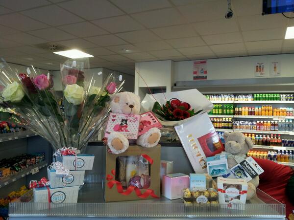 ShellRijen's tweet image. Last minute # valentijn shoppen? Natuurlijk @shell rijen. Wij zijn iedere dag open tot 22.00 uur!