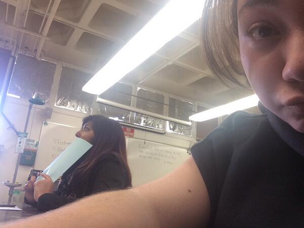 Baylenee's tweet image. &quot;@andee_andie: Earth Lab... #notfunanymore #teamsingle http://t.co/bWNsKuMPuP&quot; #thelovestruggle