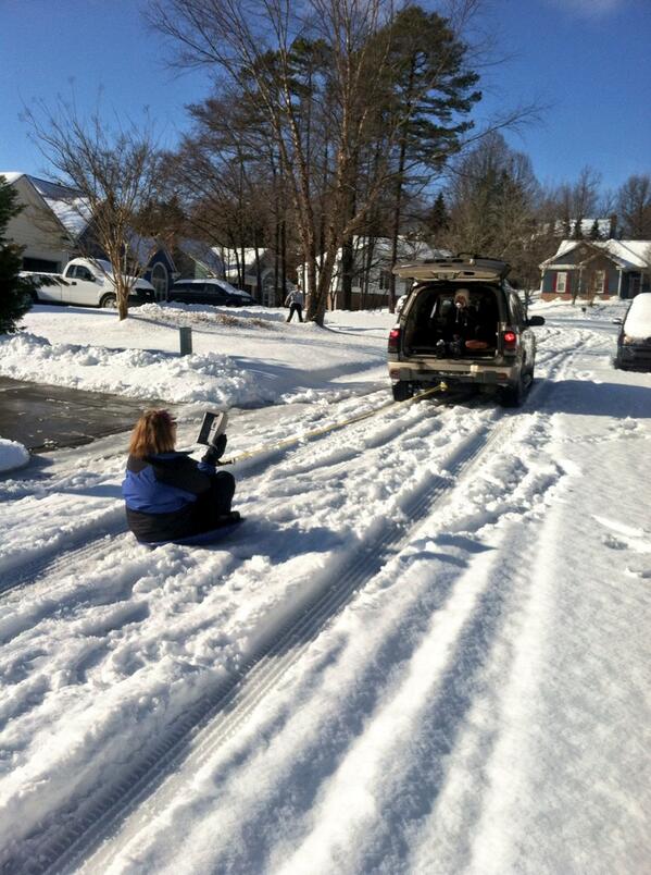 SimsWhitneysims's tweet image. #readinginthesnow while sledding behind the truck 😜 #hgcs2014