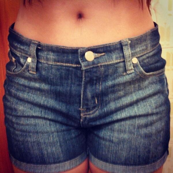 DegradadoExtrem's tweet photo. Short #BlueJean http://t.co/rIjhz3IuTb
