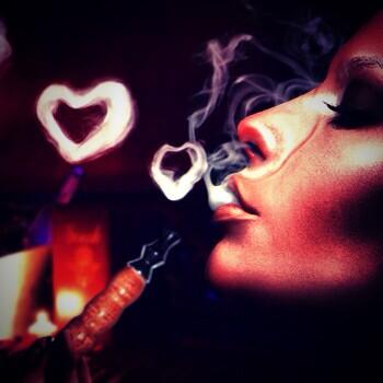 delivery_shisha's tweet photo. Het is #Valentijnsdag!
Dat betekent veel liefde en ontspanning.
Wij helpen u graag mee een romantische sfeer creëren http://t.co/97jUSSFeLH