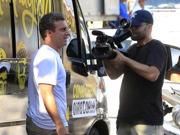 conecrewdir's tweet image. Esses caras são meio malucos...