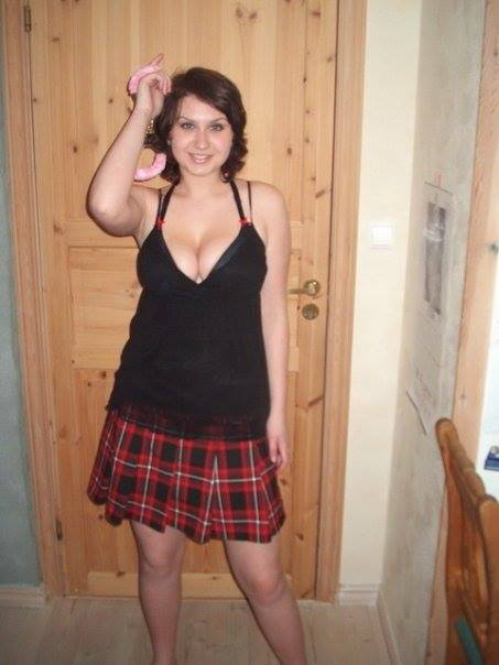 شرموطه وماما مبسوطه (@rnda2014) on Twitter photo 