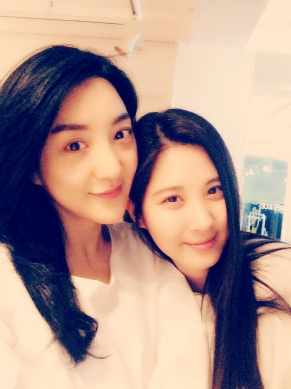 [OTHER][08-11-2013]Selca + Tin nhắn mới của SeoHyun  - Page 4 Bg_QGtxCIAAoFBc