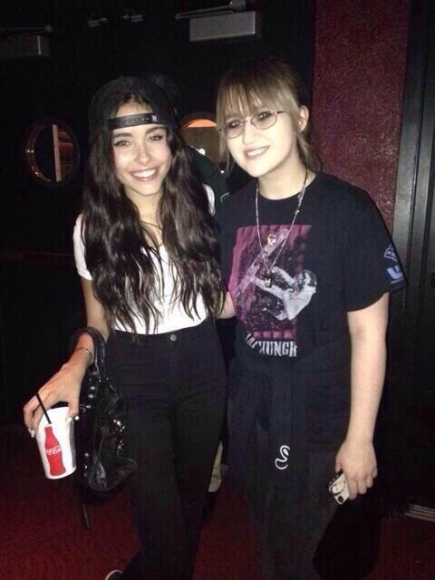 MadisonsUpdates's tweet image. Madison and Stalker Sarah last night