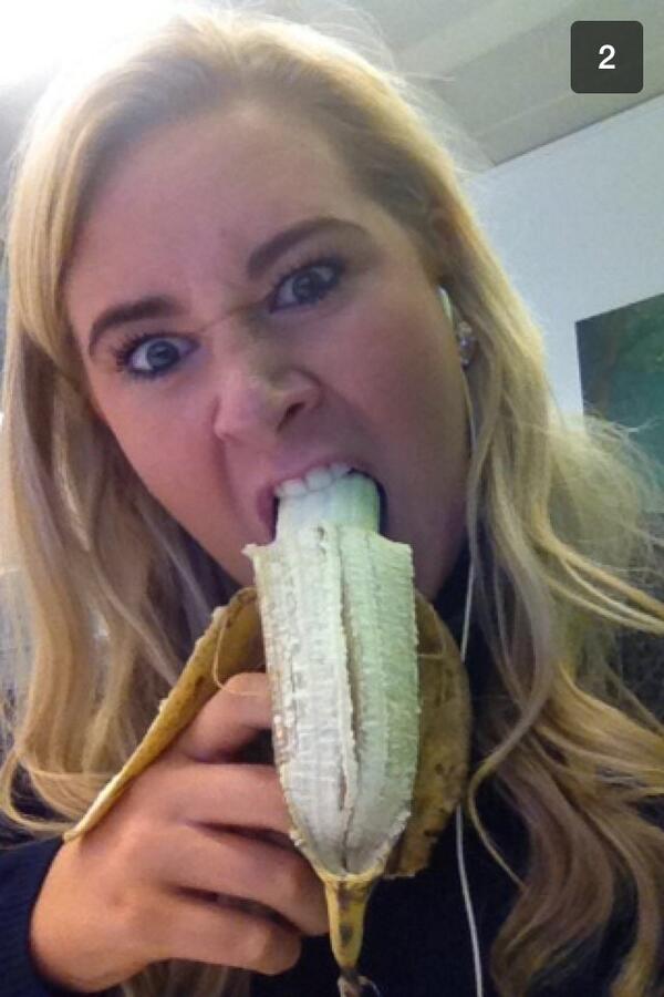 cydneywickham's tweet photo. Hahah @Meg_Marks #banana http://t.co/RYCpFeRQpS