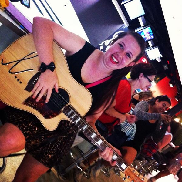 reecerocksme's tweet photo. @reecemastin @DaveJenkinsJr @marcus_sparrow Playing Reece's guitar, yeah baby!Thanks for an awesome night #playatamf http://t.co/zNQXk7fBiW