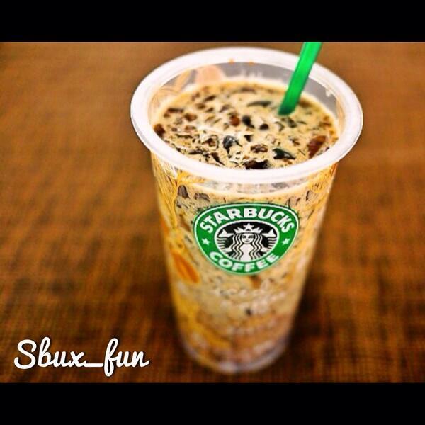神のスタバ情報 Com 飲むコーヒーゼリー 材料 スタバアイスコーヒー １コ 粉ゼラチン ３g 牛乳 適量 ガムシロ 適量 コーヒー50ccを温めゼラチンを溶かす 残ったコーヒーをまぜて容器にいれ冷やす 固まったら砕いて をかけ完成