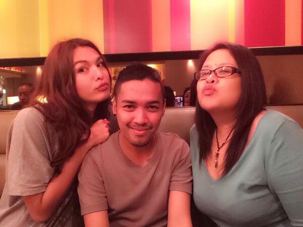 deadglare's tweet photo. Pinoy romcom for valentines @diagirl10 http://t.co/IdtJ76e58H