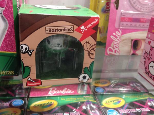rubo_vela's tweet photo. #AlgoImposibleEs encontrar en tiendas una mascota llamada bastardino!!! http://t.co/raUycuMGUd