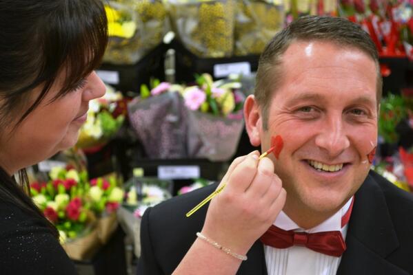 <a href="/r8chjones/">Rachel Jones</a> <a href="/martinsreece/">Martin Reece</a> <a href="/MissKAMason/">Kirsty Telford</a> Great Charity Day at Deeping <a href="/2875deeping/"> market deeping</a>