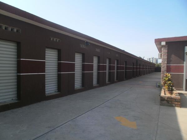 StorageZulia's tweet image. Ofrecemos 87 locales, de diferente tamaños que van desde 2.77 mts2 hasta 40 mts2