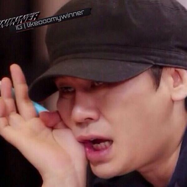 topmadawg_'s tweet photo. " SM will re-shoot SNSD's mv after hearing about the the music video that 2NE1 cost. "
me:
YGSTANS:
even our ceo: http://t.co/tP2THMBsyK
