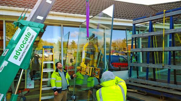 advocateAG's tweet photo. Fitters at Stoke by Nayland Hotel, Golf and Spa with our new #Maeda #MiniCrane #Glazing #Glass #GrandDesigns http://t.co/S4sjIBvMFt