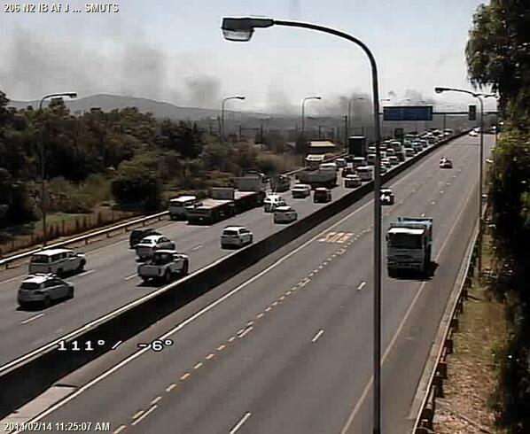CapeTownFreeway's tweet image. Congestion: N2 outbound before Jan Smuts due to Vehicle Alight N2 inbound sfter Jan Smuts. Expect delays.