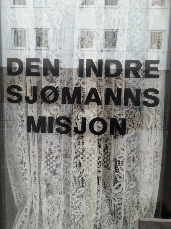 bjornva's tweet photo. Når orddeling antar poetiske former. http://t.co/wShuq601P1