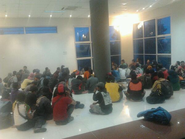 mapala_pelita's tweet photo. TERIMAKASIH RELAWAN DARI MAPALA SE INDONESIA WELCOME TO #KEDIRI #kelud sodaraku  @infoKEDIRI @infopendaki http://t.co/IU6Kcc9BOw