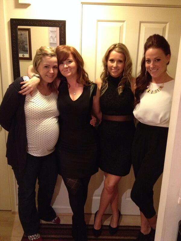 linzglow's tweet photo. #BFFs http://t.co/RZcrPcAY8O