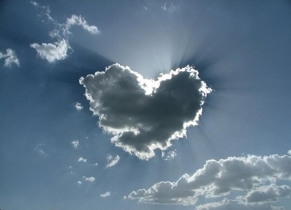 ExtremeWxGal's tweet photo. Happy Valentine's Day Extreme Weather Friends ! #weather #amore #valentinesday #extrme http://t.co/Bd1rJcrwHu