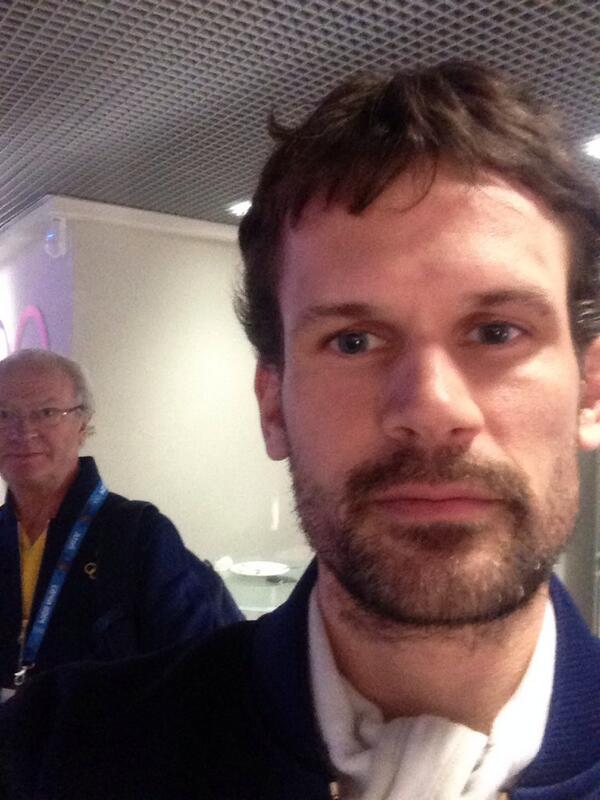 Försöker skapa en ny trend: Få med en kung på din selfie...
