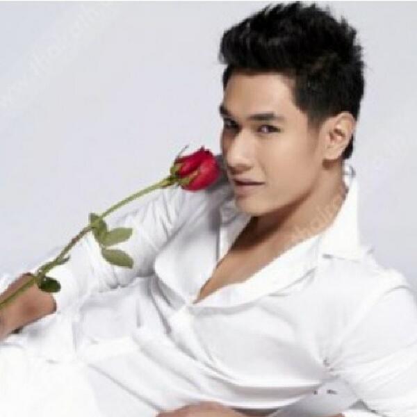 Gunangfa's tweet image. http://t.co/glIYJZIPHFหล่อด้ายอีก