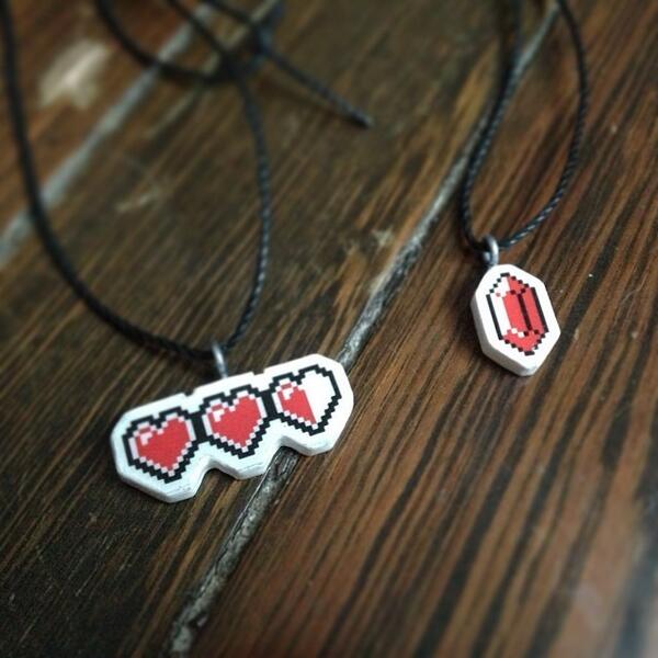 clunkyrobot's tweet photo. Happy ValentiMes! #HeartContainers and a 20 #Rupee Gem for your sweetheart. Dropping today! #FAFATL http://t.co/IMmNLUlFMr