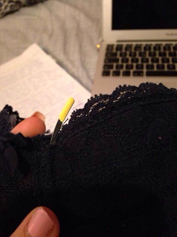 TweetsFilles's tweet photo. Y'a sérieusement rien qui puisse m'énerver plus que ça: http://t.co/qzZum0nbjL