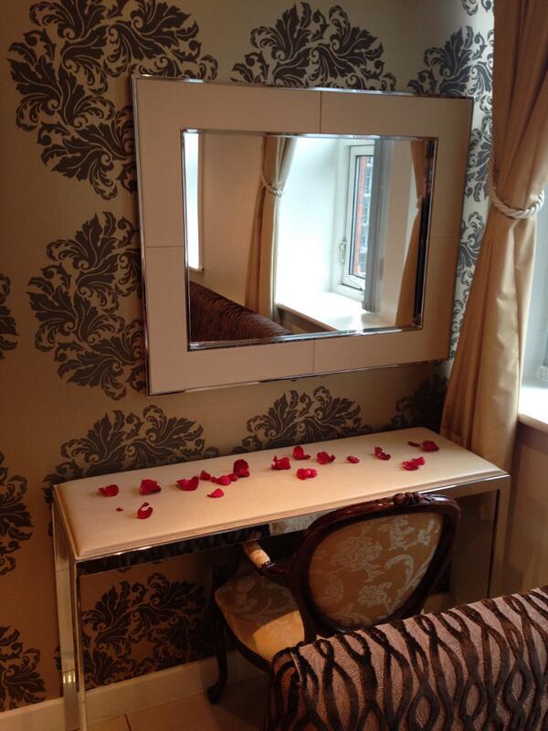 SignatureLiving's tweet photo. #ValentinesDay #SignatureLove #Liverpool http://t.co/MU2OreV8gO