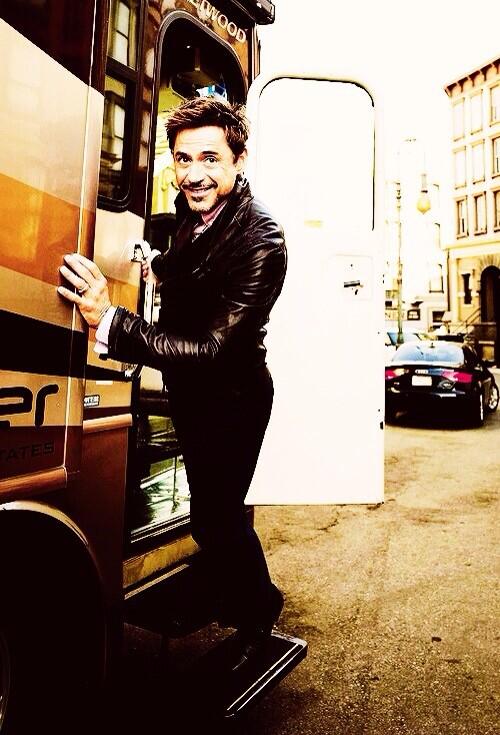themalehotties's tweet photo. robert downey jr. http://t.co/Mpg54JLYAc