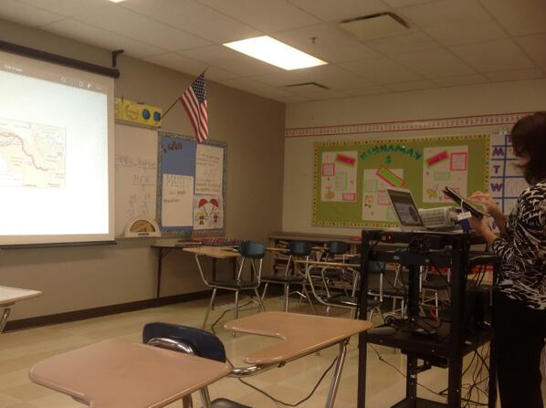 KDPteacher123's tweet photo. @alabak6 is teaching us about wonderful apps that will enrich second grade curriculum! #mannschool http://t.co/Jv9DEMCMFx