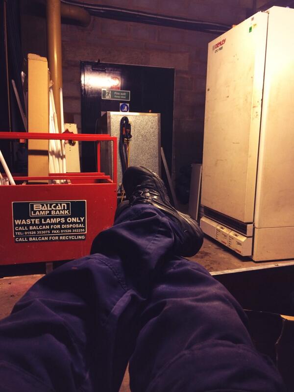 PaulPepperPot's tweet photo. @copeross @katypepperpot @Jessielula @1Katbarker @adlington_rob @RobbieEdwards7 @_johnsontdAd  #feetupfriday http://t.co/SR3rmRB5Tj