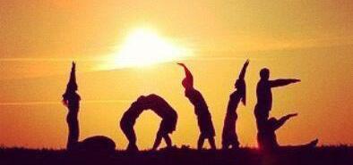TheHealingLife's tweet photo. Happy Valentine's Day to all of my #yoga lovers! http://t.co/iGA7YqXnaa