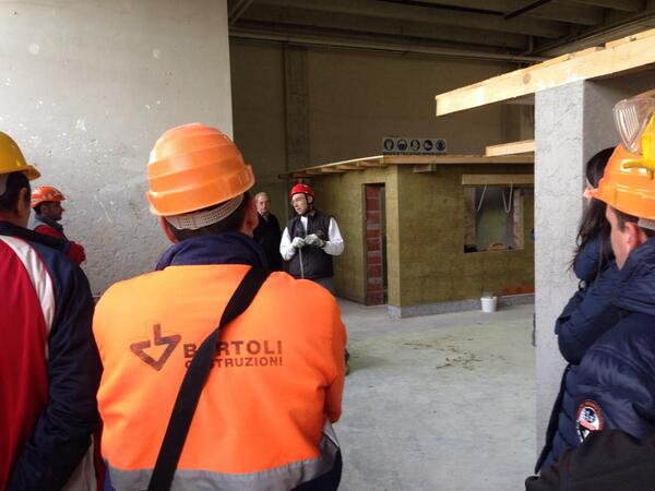 BCostruzioni's tweet image. Partecipazione al corso di perfezionamento posa cappotti isolanti protocollo #cortexa. Scuola Edile #Brescia