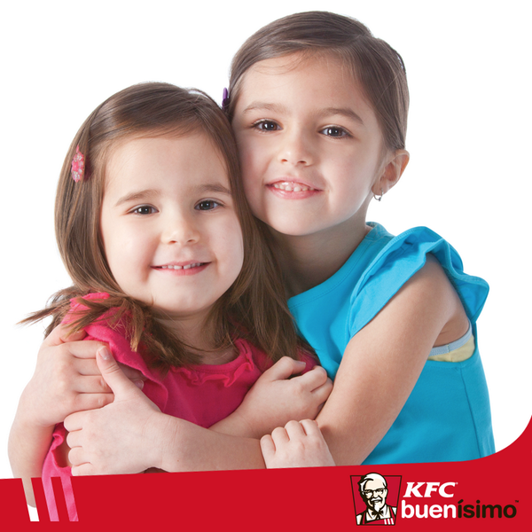 KFCGuatemala's tweet photo. Buenísimo es: Sorprender con un abrazo a esa persona especial. http://t.co/A3cHSK47a5