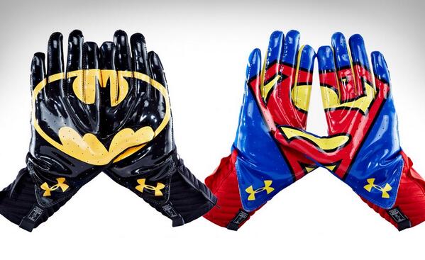 Hollie Evans on "“@TopEquipAround: armor alter ego football gloves http://t.co/ypF7ceEK3n” @batmandito" / Twitter