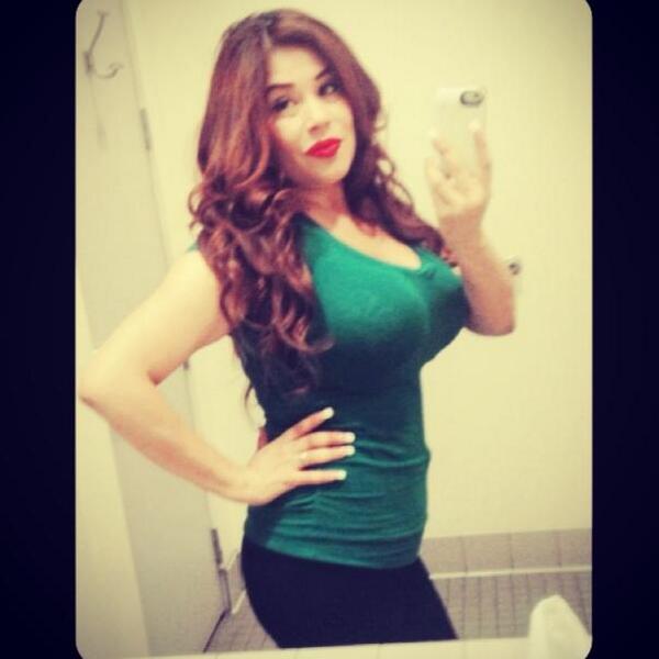 blowsyou's tweet photo. Rt if u would fuck this hot milf.... http://t.co/c1X1szjuRw