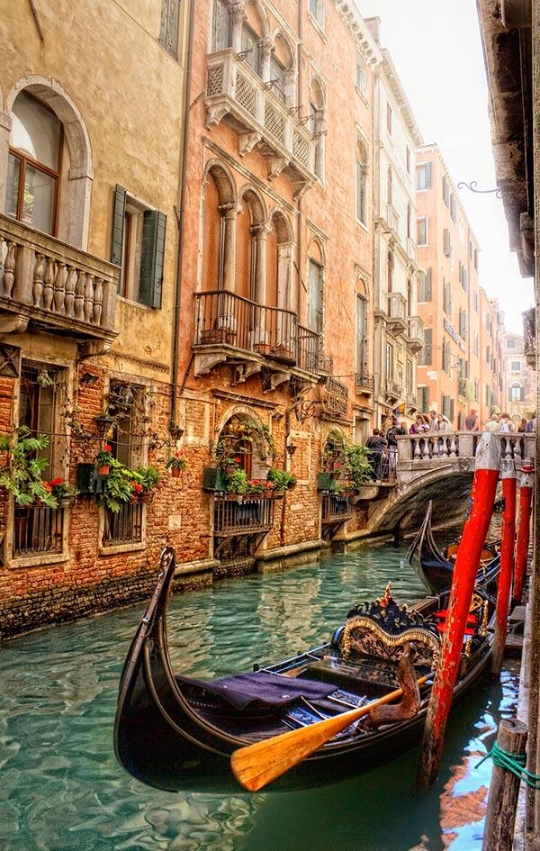 Places247's tweet photo. Beautiful Venice, Italy http://t.co/PjfDBwXWMS