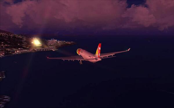 VINCIAirports's tweet image. Our traveler's pick of the day RT @Madeira "Madeira airport code: FNC #sharingmadeira"