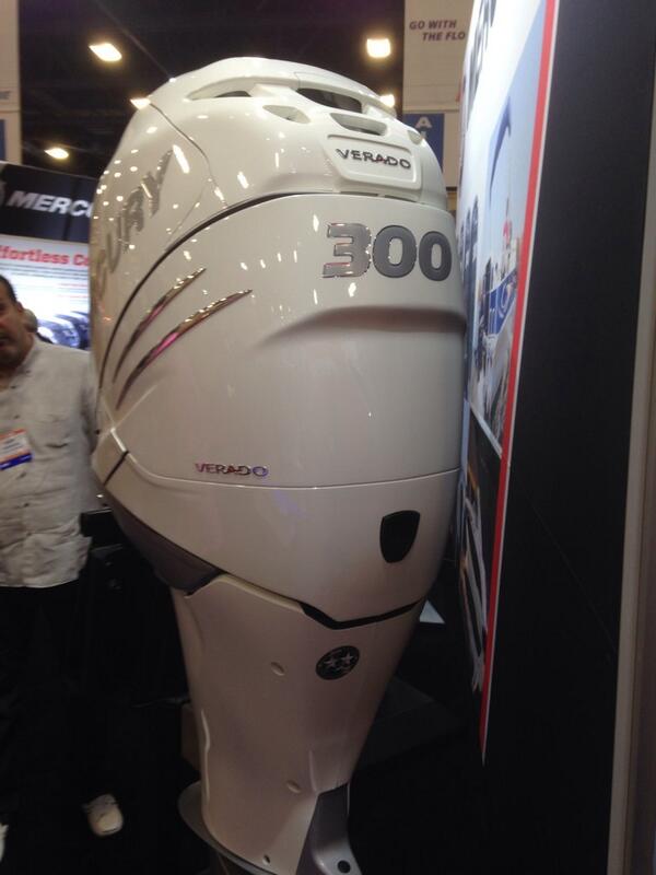 brady_pdb's tweet photo. @pdbmag just stopped by @MercuryMarine @miamiboatshow to see a WHITE Verado! Love it! http://t.co/hysFjxoNZO