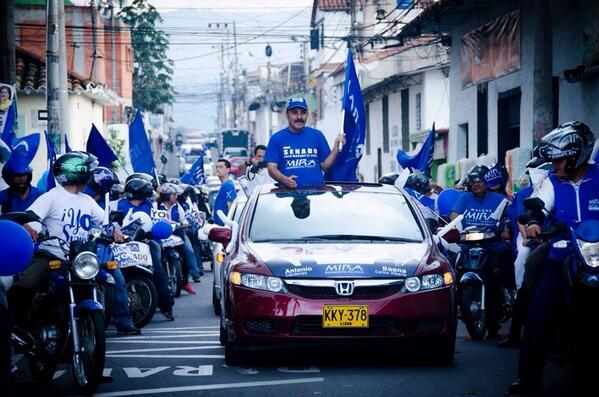 dianagnecco's tweet photo. Tenemos Poder! Si, tenemos el poder de cambiar este país! Por nuestro futuro y el de nuestras generaciones. Adelante! http://t.co/gHXPdm2eVP