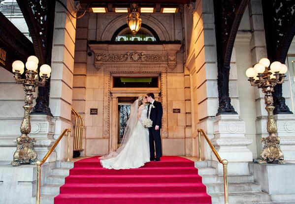 theknot tweet picture