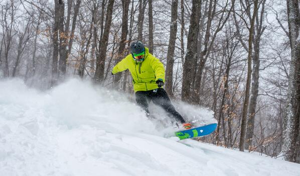 StrattonResort's tweet photo. 22 inches so far and still falling! Thank you, #Pax. Stay as long as you'd like. http://t.co/KF6ZwCbxdq #Strattitude http://t.co/rLMseWHMCN